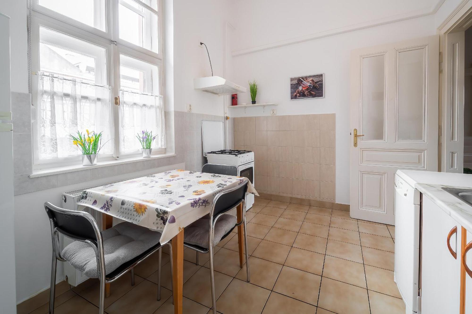 Tomka Apartman Szeged Eksteriør bilde